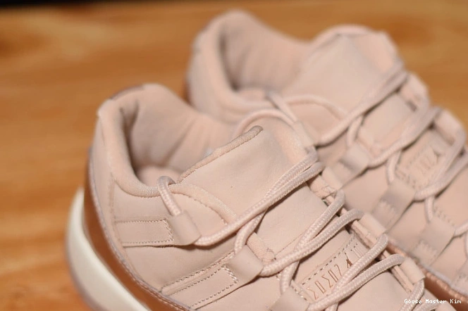 Gold Rose Low AH7860-105 Air 11 GS Jordan 0716